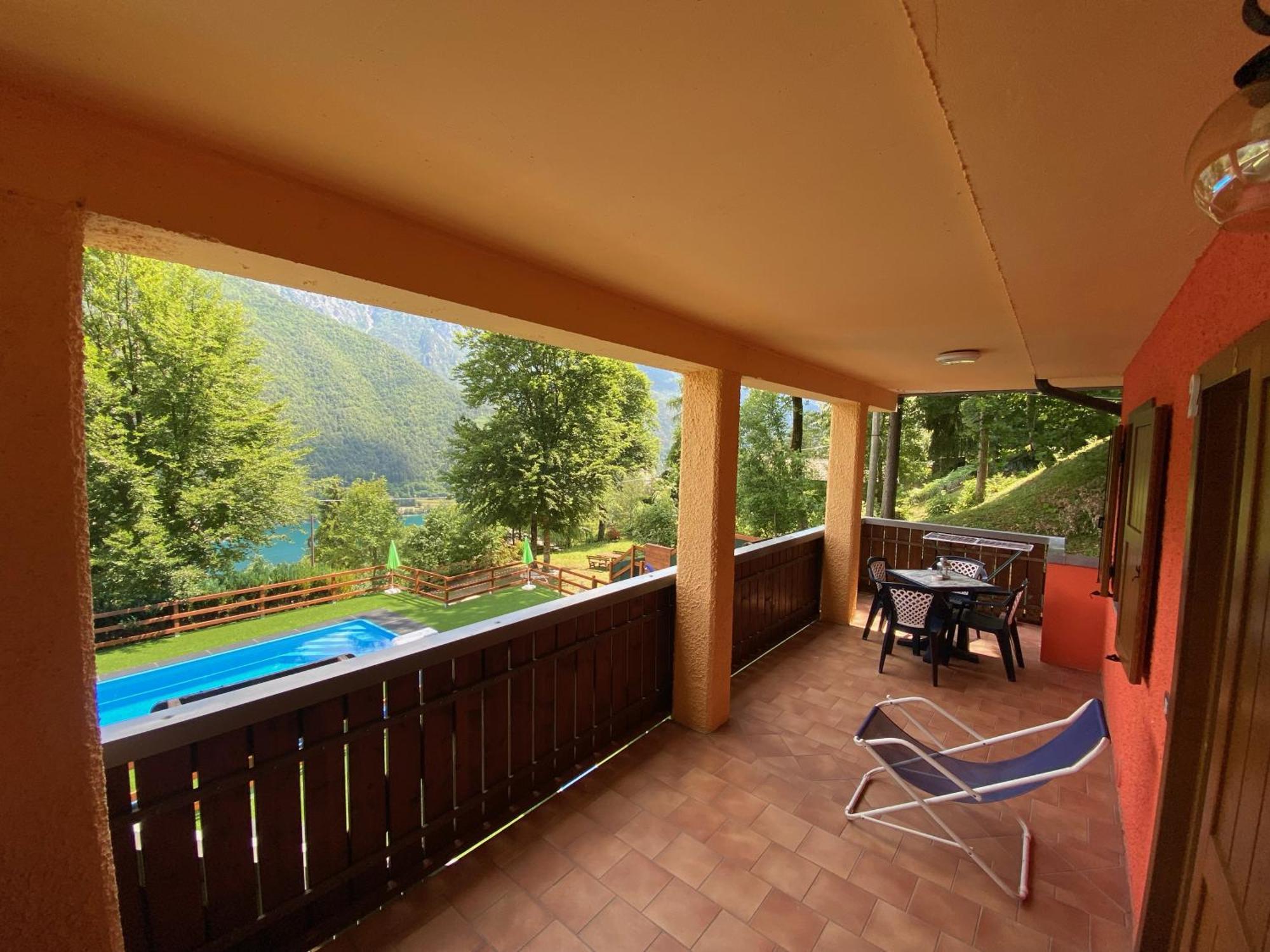 Le Terrazze Sul Lago - Ledro House Pieve Di Ledro Pokoj fotografie